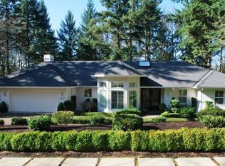 10945 SW Southridge Dr, Portland, OR 97219