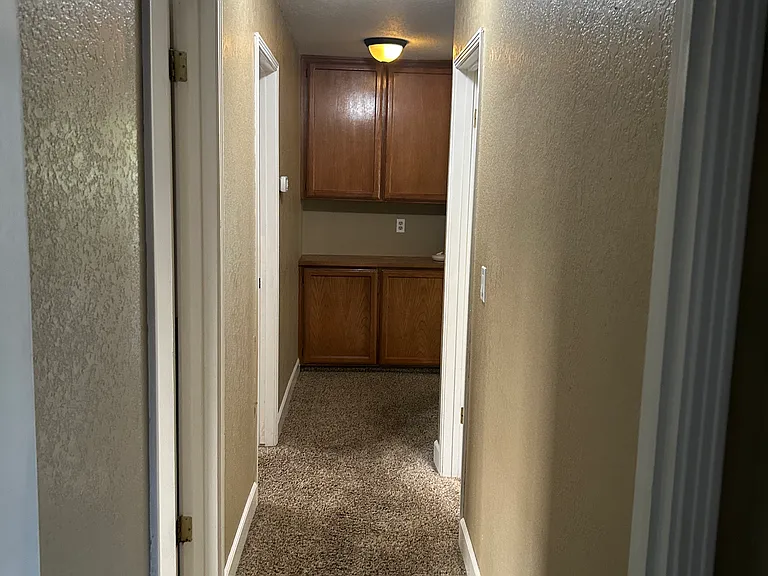 2813 Nora Ln — Photo 15