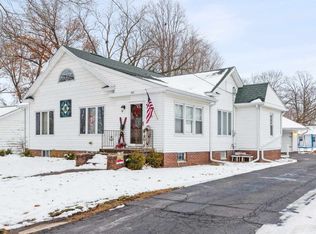 306 N Main St, Alexis, IL 61412