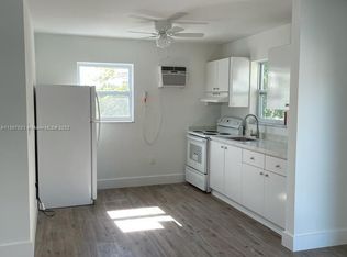 458 SW 9th St #3, Miami, FL 33130