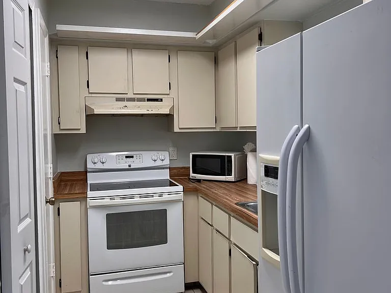 1517-21 SW Santa Barbara Pl — Photo 16