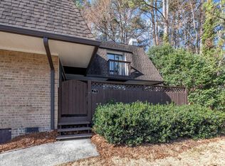 171 Springberry Ln, Chapel Hill, NC 27517