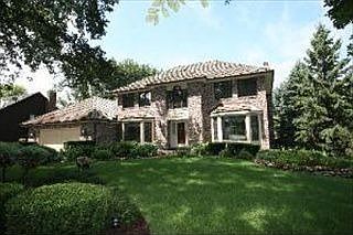 1st image of 811 Interlaken Ln