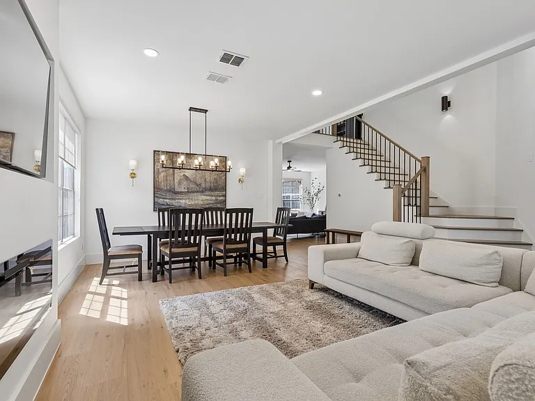 7732 Arcadia Trl — Photo 10