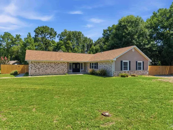 8210 Li Fair Dr, Pensacola, FL 32506