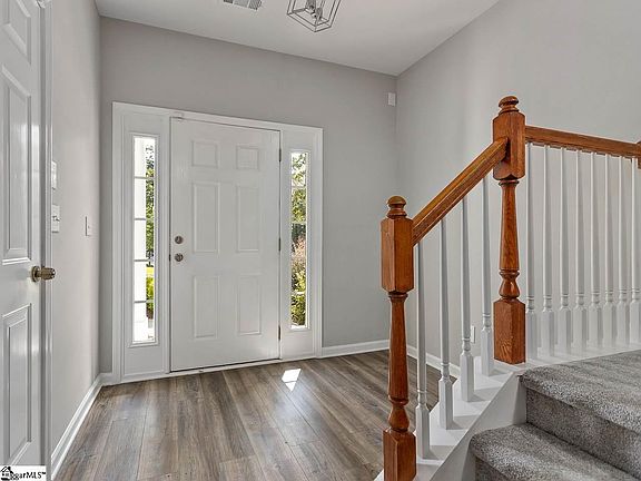 2nd image of 118 Forsythia Dr #1
