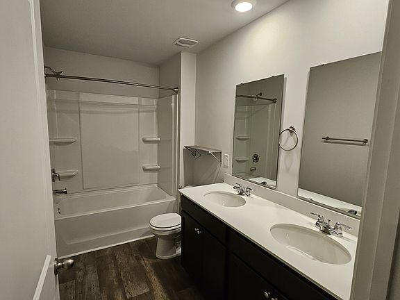 5th image of 315 Bering Ln