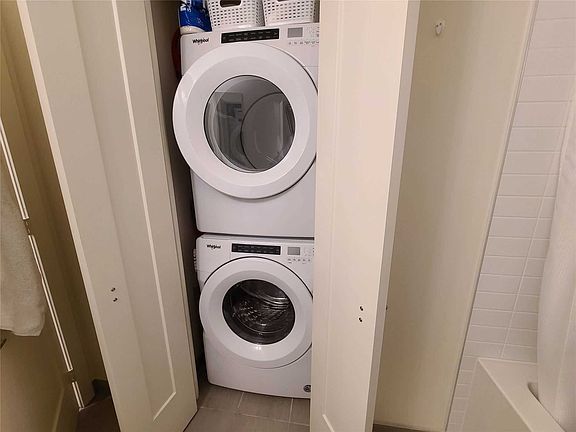 3rd image of 330 Richmond St W #1607