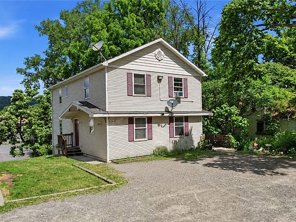 2nd image of 634 Spencer Rd