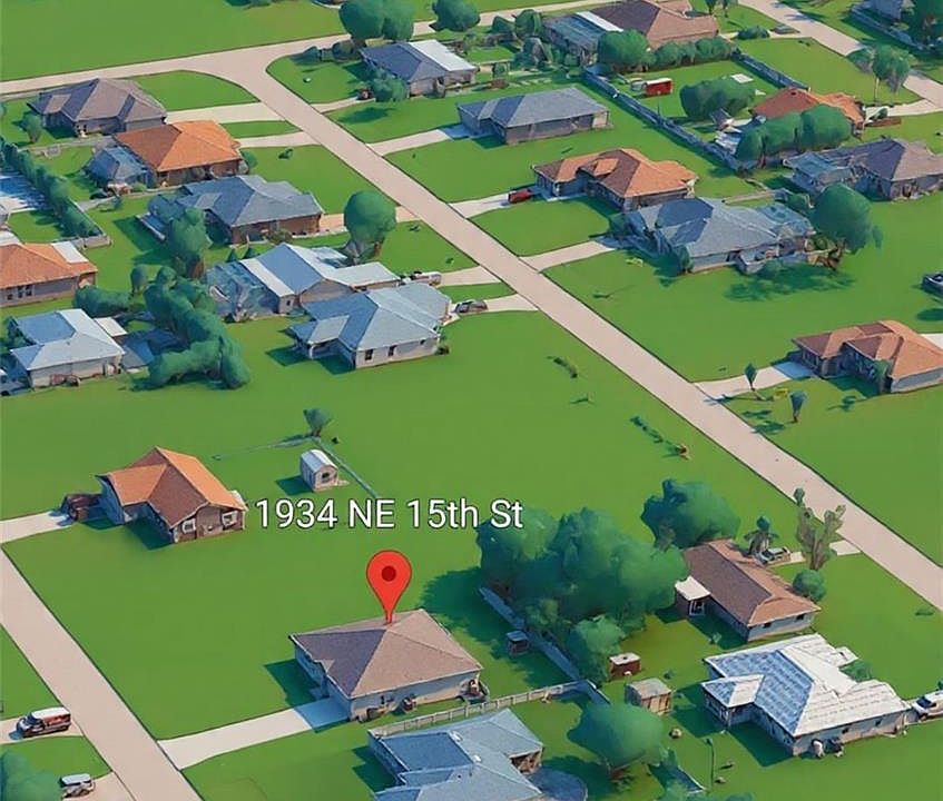 1st image of 1934 NE 15th ST