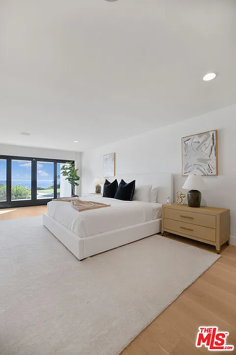 6 bed, 6.0 bath, 6698 sqft, $59,500 — Photo 4