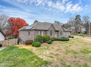 3201 Roanoke Cir, Knoxville, TN 37920