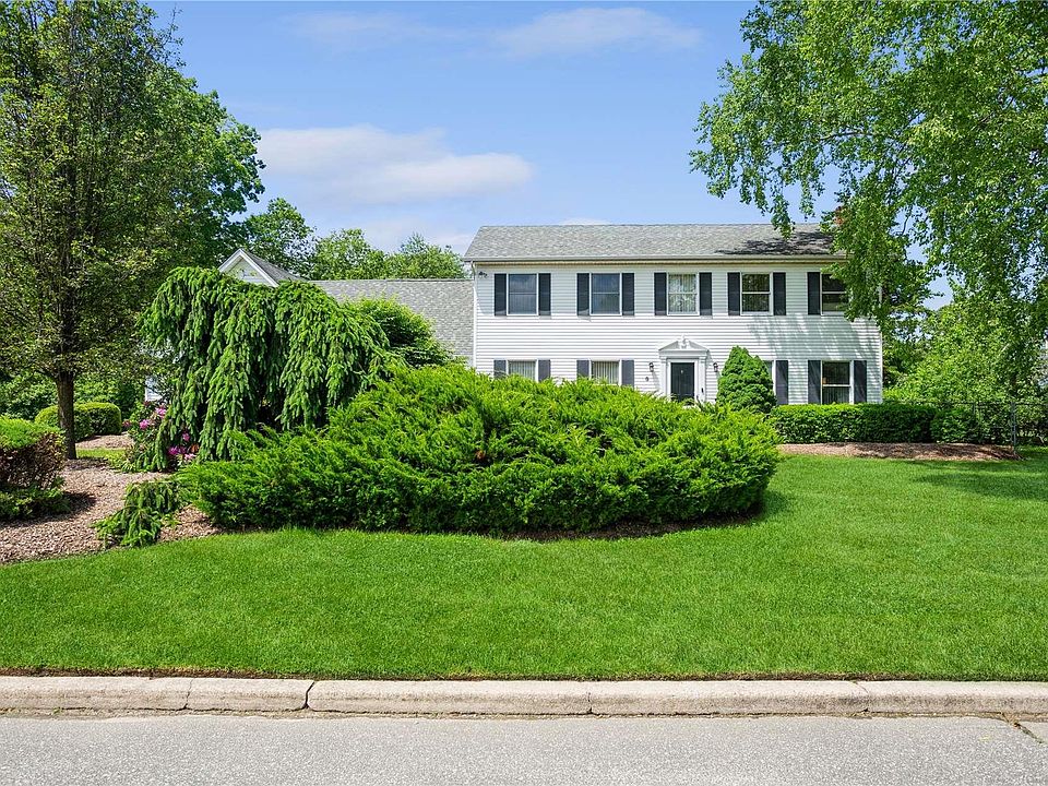 1st image of 6 Parviz Court