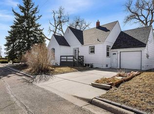 1826 Cheyenne Pl, Cheyenne, WY 82001