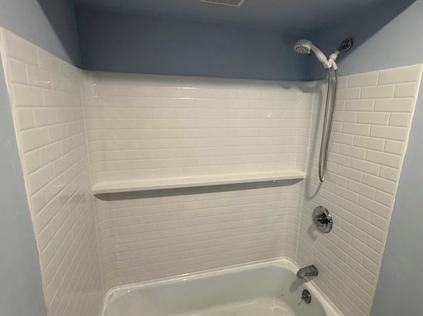 300 S 4th St #1B