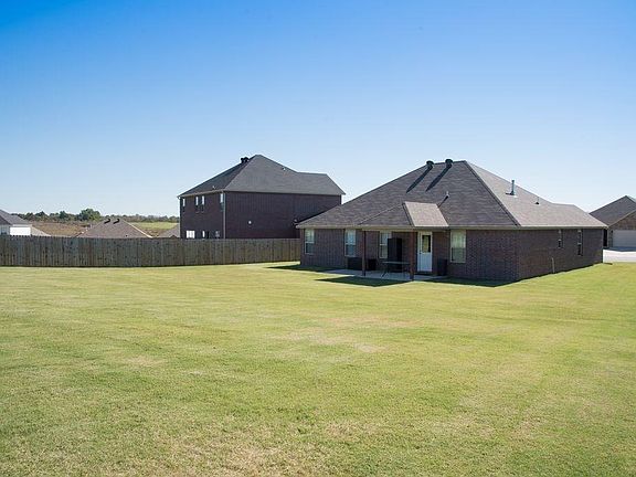 2nd image of 2711 Whispering Woods Ct