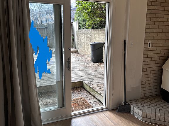 5th image of 560 Windover Ave NW #1