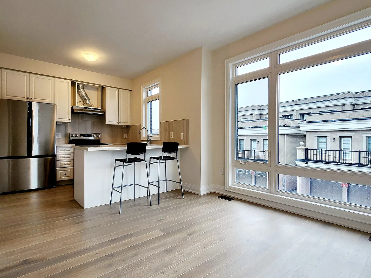 1 bed, $2,100 — Photo 2