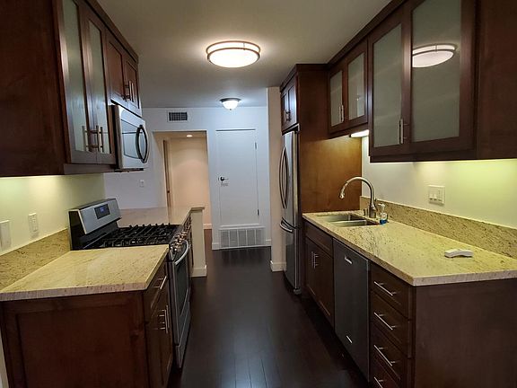 2nd image of 1239 19th St APT 7