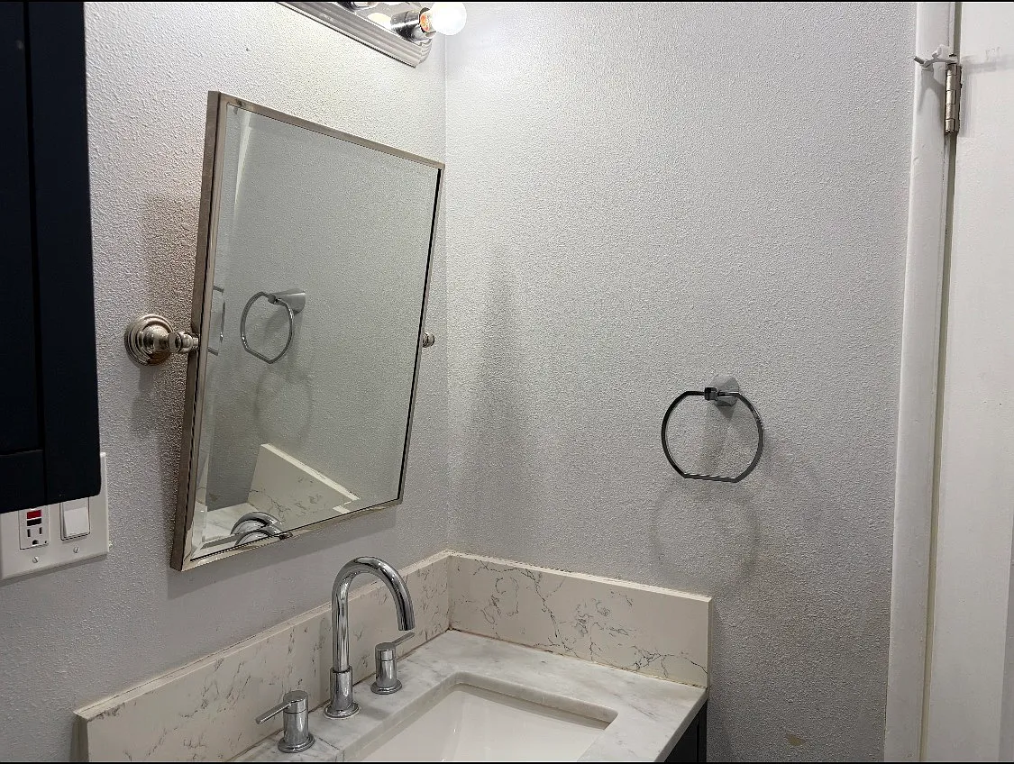 2 bed, 1000 sqft, $2,000 — Photo 1