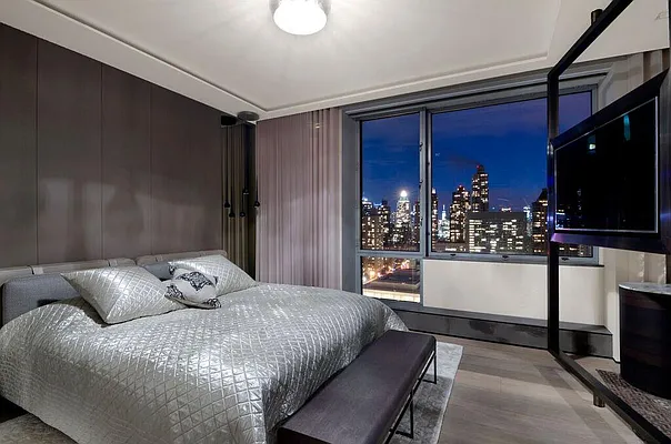 Sold by Engel & Völkers New York City | media 12