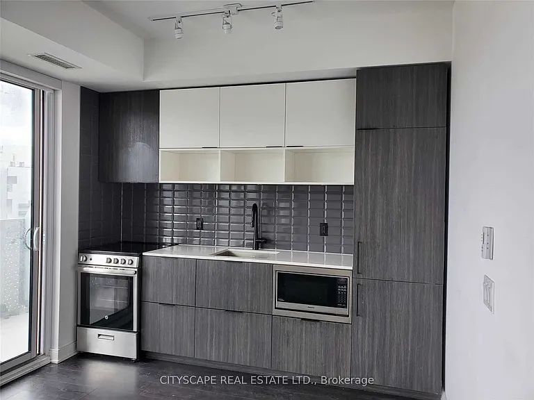 60 Tannery Rd #819 — Photo 3