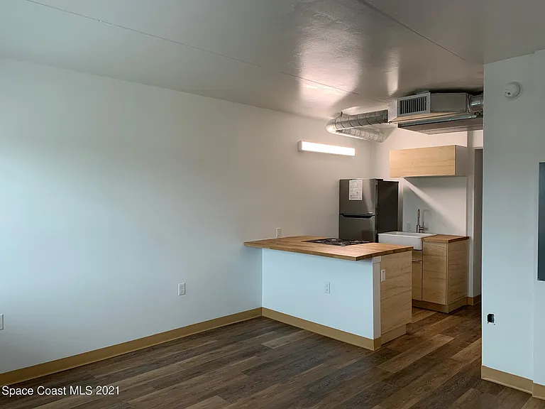 2421 Stone St #205 — Photo 4