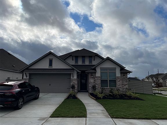 2nd image of 2302 Hazel Berry St