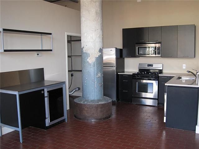 2nd image of 881 Memorial Dr SE Unit 200