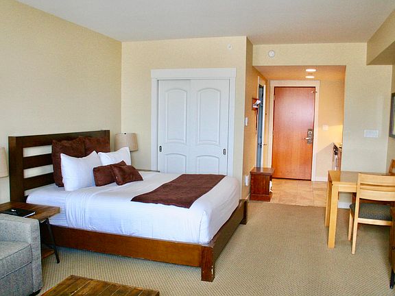 4th image of 670 Winter Park Dr #3504