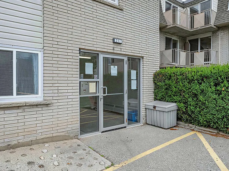 311 Clyde Rd — Photo 10