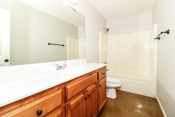 5813 Heritage Heights Dr — Photo 8