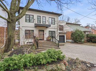33 Nesbitt Dr, Toronto, ON M4W 2G2