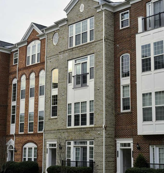 1st image of 20684 Pilate Sq