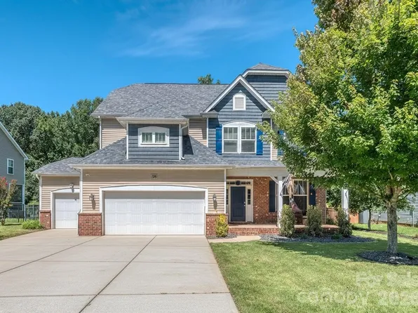 126 Misty Woods Dr, Lake Wylie, SC 29710