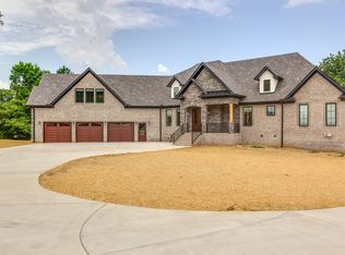 146 Island Dr, Hendersonville, TN 37075