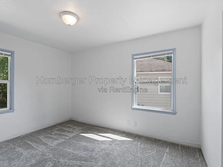 10106 N Wesley St — Photo 11