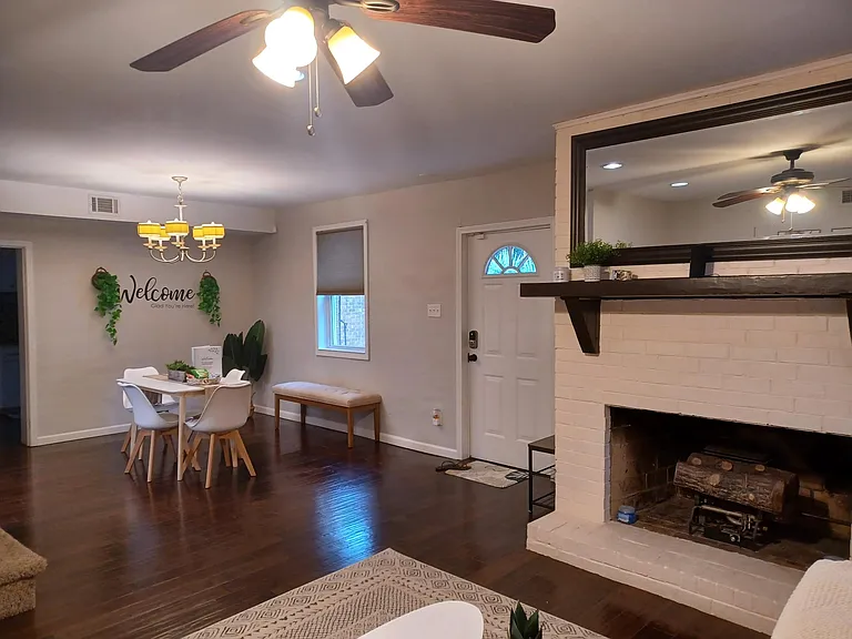 1645 Loring Dr NW — Photo 9