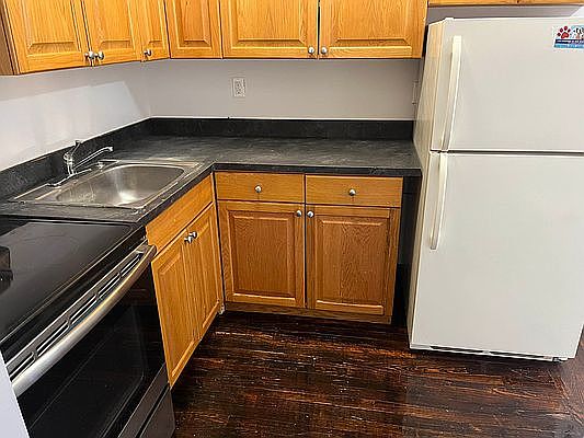 2nd image of 119 Vermilyea Ave #5A