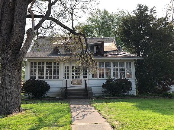 4th image of 1650 S Main St