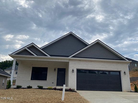 3rd image of 774 Gardenia Dr