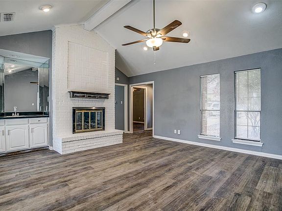 4th image of 2410 Ed Smith Ct
