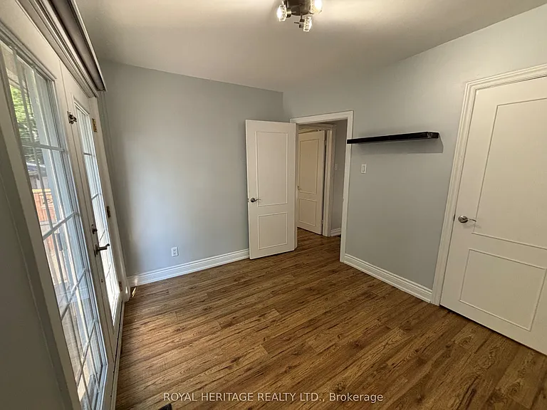 81 Eringate Dr #MAIN FLOOR — Photo 17