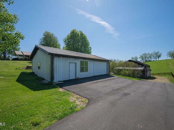 2nd image of 1458 Dry Hill Rd