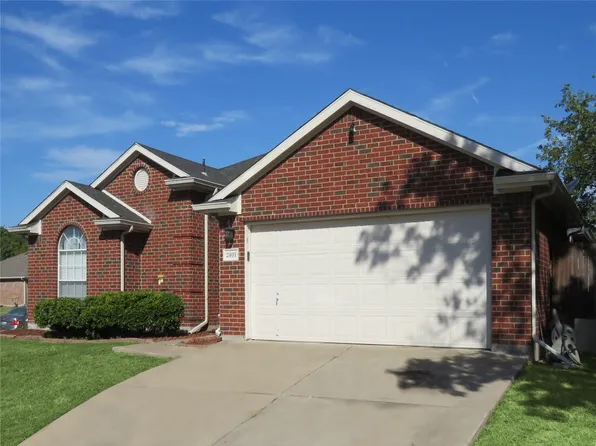 2401 Campfire Creek Dr, Arlington, TX 76018