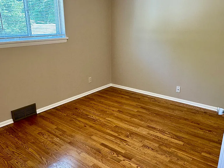 223 Toulon Dr — Photo 6