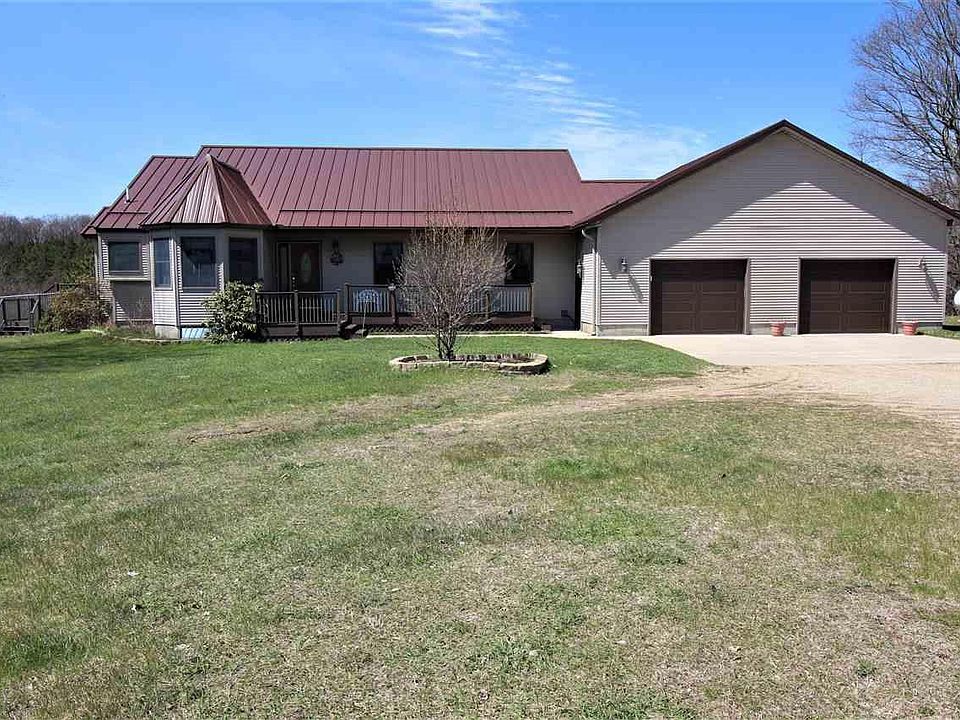 1st image of 2879 N Mackinaw Trl