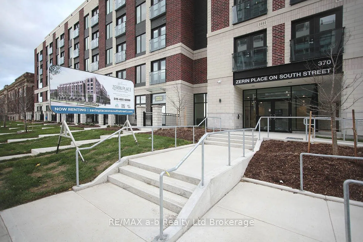 370 South St S — Photo 1