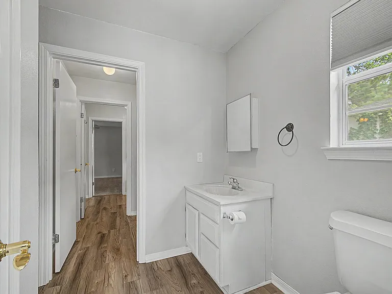 126 Manchester St — Photo 29