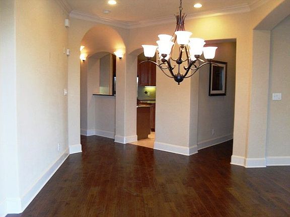4th image of 3351 Cascades Blvd